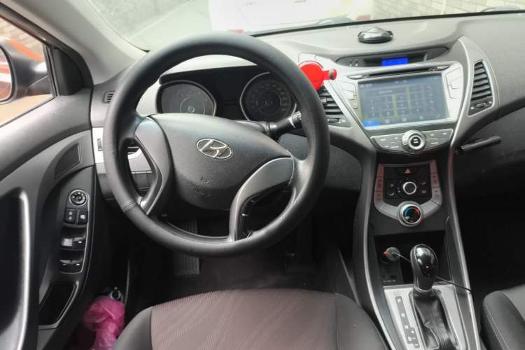 Used Hyundai Elantra (5th Generation / Langdong) 2012 1.6L Automatic Fashion Edition Steering Wheel