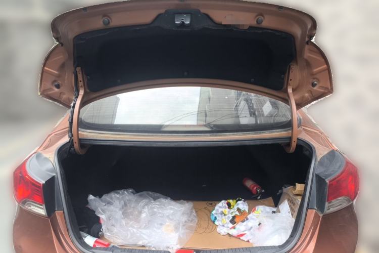 Used Hyundai Elantra (5th Generation / Langdong) 2012 1.6L Automatic Fashion Edition Trunk