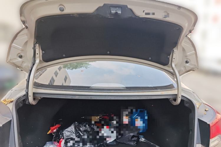 Used Hyundai Elantra (5th Generation / Langdong) 2012 1.6L Automatic Fashion Edition Trunk