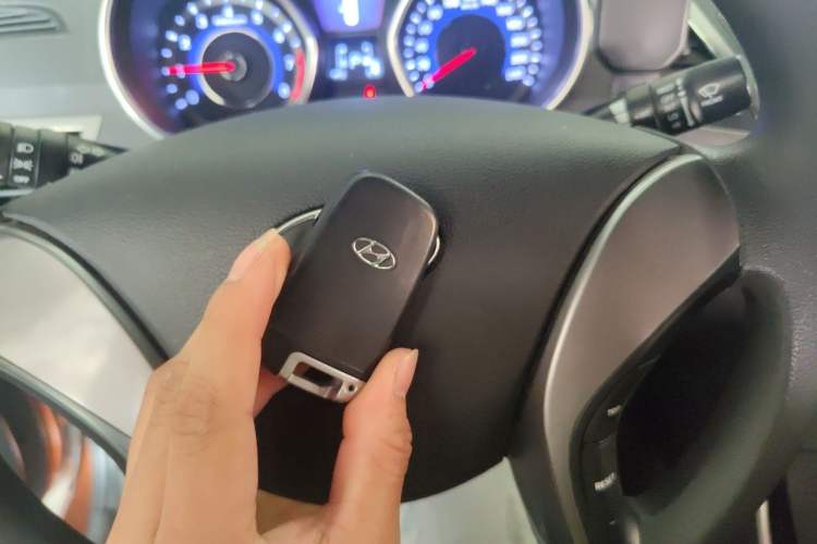 Used Hyundai Elantra (5th Generation / Langdong) 2012 1.6L Automatic Leading Model Vehicle Key