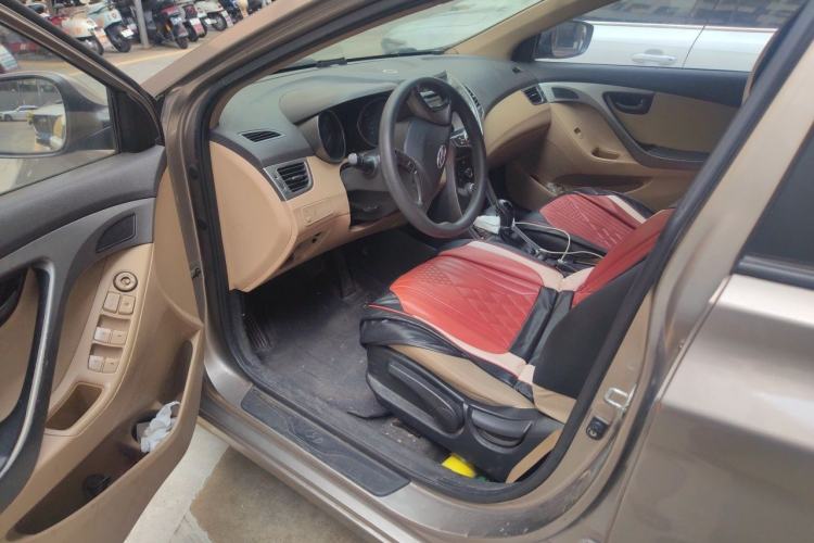 Used Hyundai Elantra (5th Generation / Langdong) 2012 1.6L Automatic Fashion Edition Driver Seat