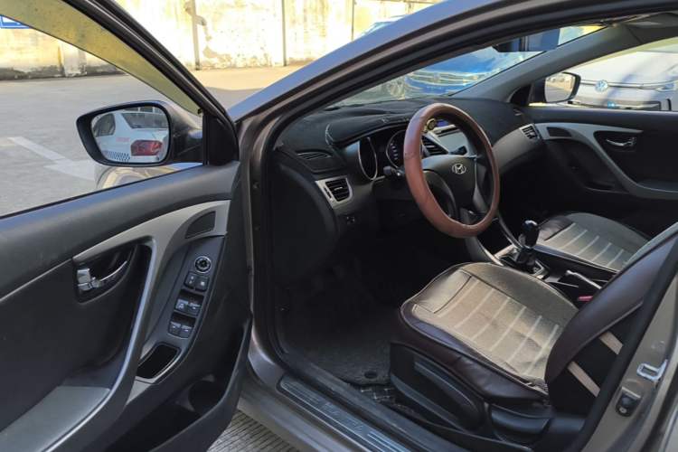 Used Hyundai Elantra (5th Generation / Langdong) 2012 1.6L Manual Leading Model Driver Seat