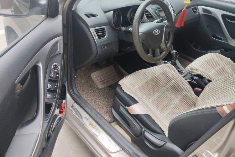Used Hyundai Elantra (5th Generation / Langdong) 2012 1.6L Automatic Fashion Edition Driver Seat