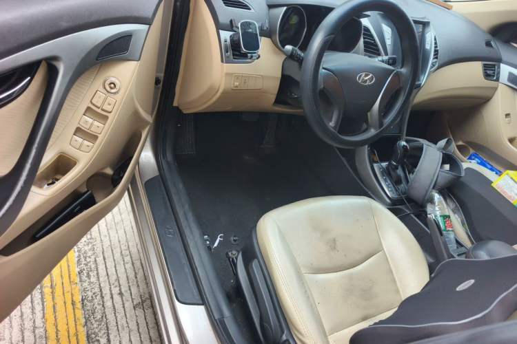 Used Hyundai Elantra (5th Generation / Langdong) 2012 1.6L Automatic Leading Model Driver Seat