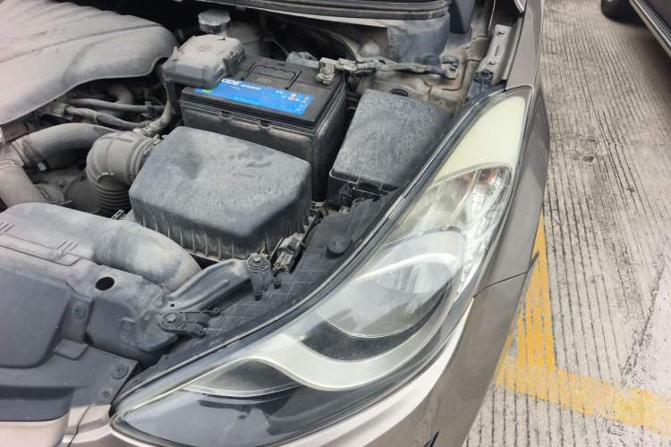 Used Hyundai Elantra (5th Generation / Langdong) 2012 1.6L Automatic Leading Model Engine Bay Left