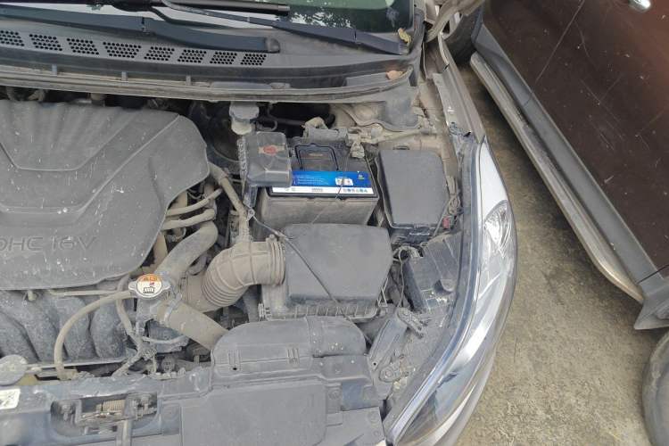 Used Hyundai Elantra (5th Generation / Langdong) 2012 1.6L Manual Fashion Edition Engine Bay Left