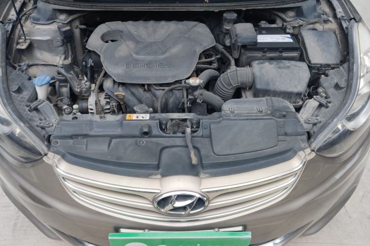 Used Hyundai Elantra (5th Generation / Langdong) 2012 1.6L Automatic Fashion Edition Engine Bay