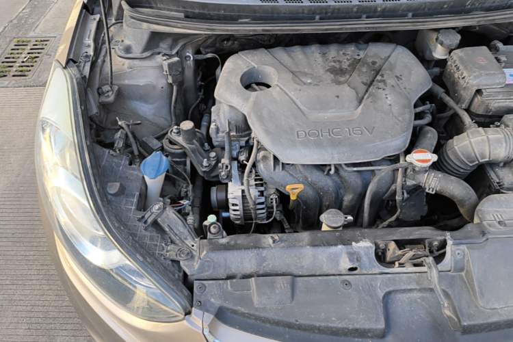 Used Hyundai Elantra (5th Generation / Langdong) 2012 1.6L Manual Leading Model Engine Bay Right