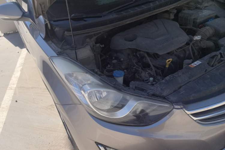 Used Hyundai Elantra (5th Generation / Langdong) 2012 1.6L Manual Leading Model Engine Bay Right
