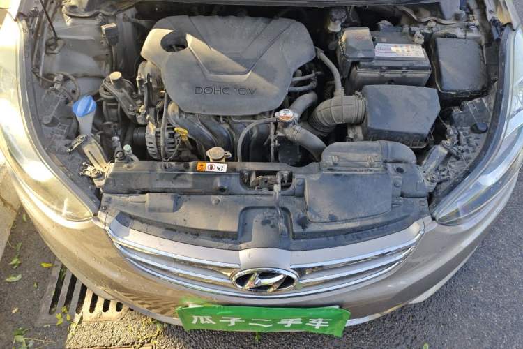 Used Hyundai Elantra (5th Generation / Langdong) 2012 1.6L Automatic Prestige Model Engine Bay