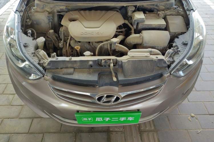 Used Hyundai Elantra (5th Generation / Langdong) 2012 1.6L Manual Leading Model Engine Bay