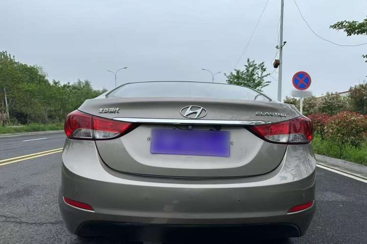 Used Hyundai Elantra (5th Generation / Langdong) 2012 1.6L Automatic Fashion Edition Exterior 4