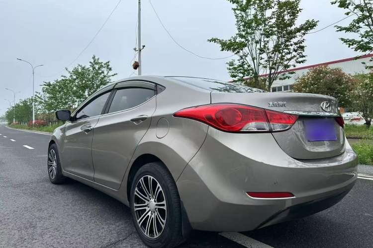 Used Hyundai Elantra (5th Generation / Langdong) 2012 1.6L Automatic Fashion Edition Exterior 5