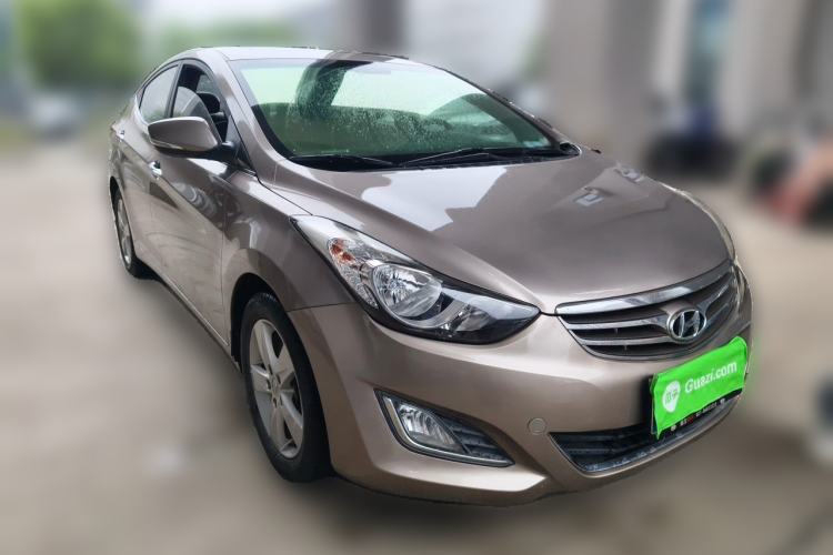 Used Hyundai Elantra (5th Generation / Langdong) 2012 1.6L Manual Leading Model Front Right 45 Deg