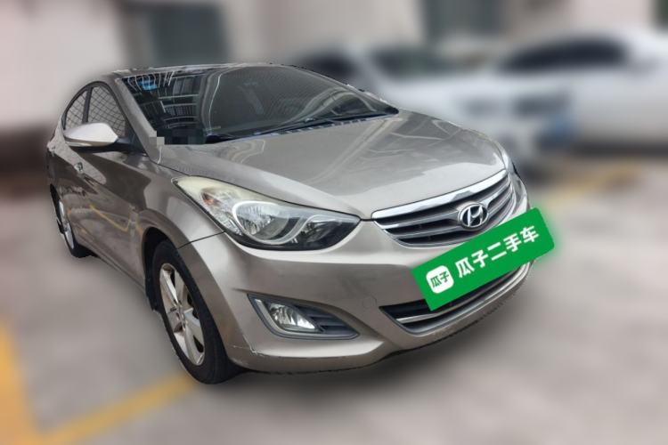 Used Hyundai Elantra (5th Generation / Langdong) 2012 1.6L Automatic Leading Model Front Right 45 Deg