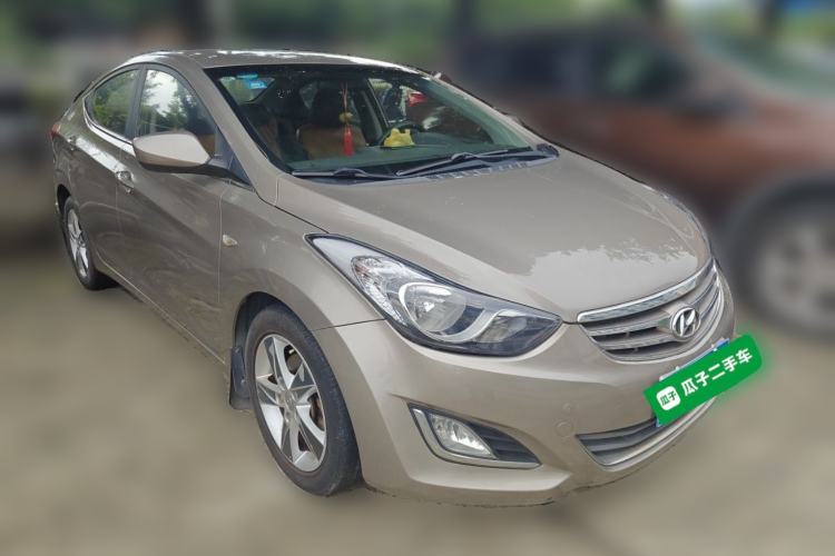 Used Hyundai Elantra (5th Generation / Langdong) 2012 1.6L Manual Fashion Edition Front Right 45 Deg