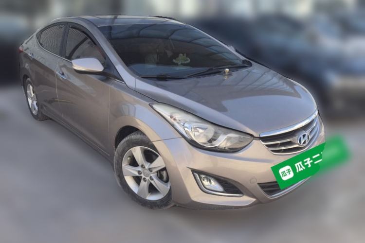 Used Hyundai Elantra (5th Generation / Langdong) 2012 1.6L Manual Leading Model Front Right 45 Deg
