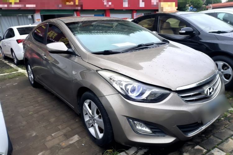 Used Hyundai Elantra (5th Generation / Langdong) 2012 1.6L Automatic Fashion Edition Front Right 45 Deg