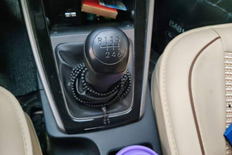 Used Hyundai Elantra (5th Generation / Langdong) 2012 1.6L Manual Leading Model Gear Lever