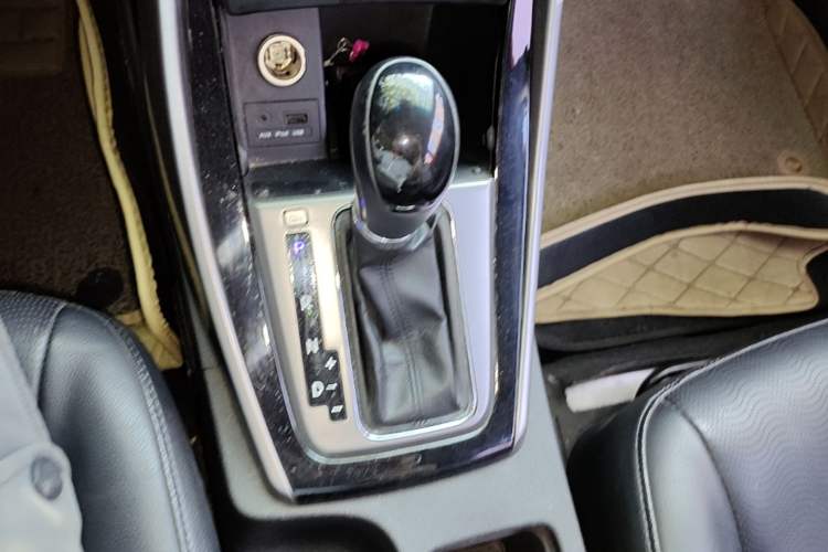 Used Hyundai Elantra (5th Generation / Langdong) 2012 1.6L Automatic Prestige Model Gear Lever