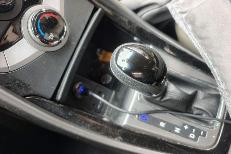 Used Hyundai Elantra (5th Generation / Langdong) 2012 1.6L Automatic Leading Model Gear Lever