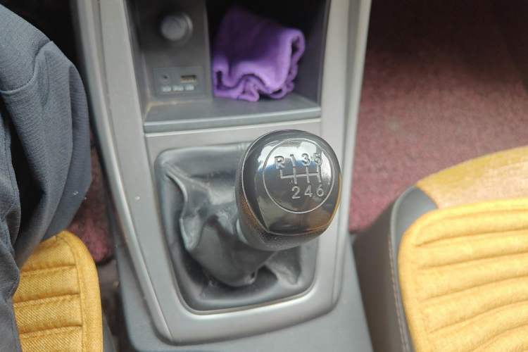 Used Hyundai Elantra (5th Generation / Langdong) 2012 1.6L Manual Fashion Edition Gear Lever