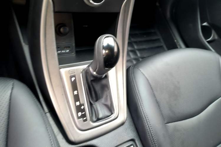 Used Hyundai Elantra (5th Generation / Langdong) 2012 1.6L Automatic Fashion Edition Gear Lever