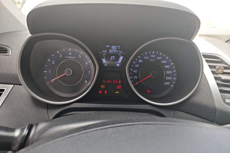 Used Hyundai Elantra (5th Generation / Langdong) 2012 1.6L Automatic Fashion Edition Instrument Cluster