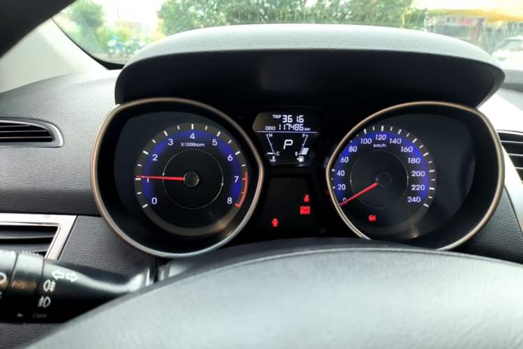 Used Hyundai Elantra (5th Generation / Langdong) 2012 1.6L Automatic Fashion Edition Instrument Cluster