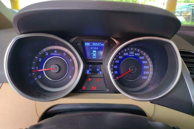 Used Hyundai Elantra (5th Generation / Langdong) 2012 1.6L Manual Leading Model Instrument Cluster