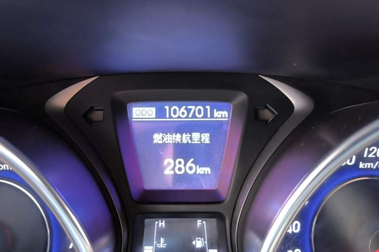 Used Hyundai Elantra (5th Generation / Langdong) 2012 1.6L Manual Leading Model Odometer Close Up