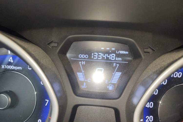 Used Hyundai Elantra (5th Generation / Langdong) 2012 1.6L Automatic Fashion Edition Odometer Close Up