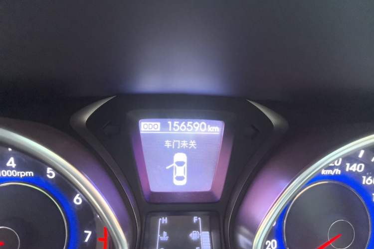 Used Hyundai Elantra (5th Generation / Langdong) 2012 1.6L Manual Leading Model Odometer Close Up