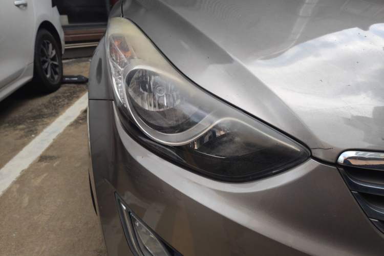 Used Hyundai Elantra (5th Generation / Langdong) 2012 1.6L Automatic Fashion Edition Right Front Headlight