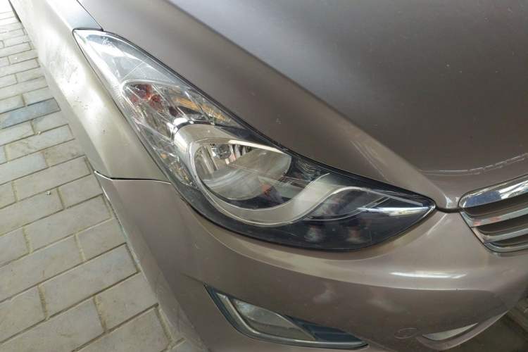 Used Hyundai Elantra (5th Generation / Langdong) 2012 1.6L Manual Leading Model Right Front Headlight
