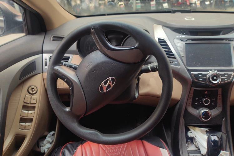 Used Hyundai Elantra (5th Generation / Langdong) 2012 1.6L Automatic Fashion Edition Steering Wheel