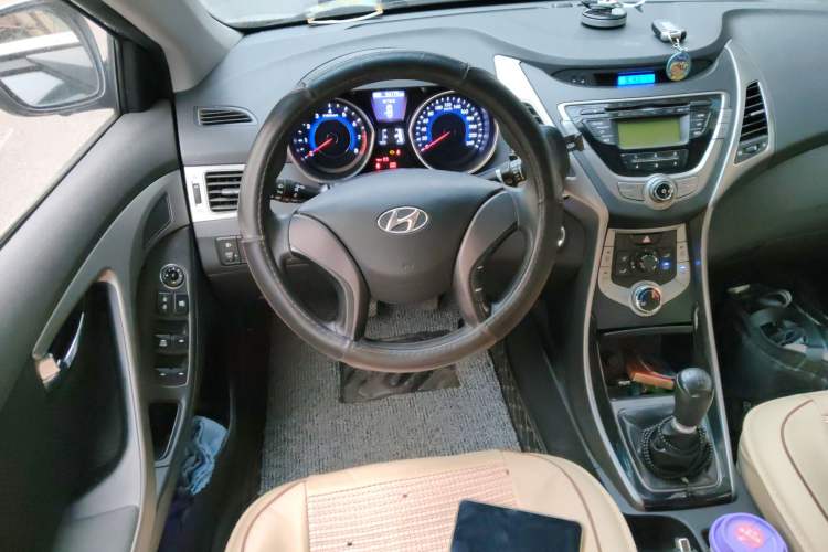 Used Hyundai Elantra (5th Generation / Langdong) 2012 1.6L Manual Leading Model Steering Wheel
