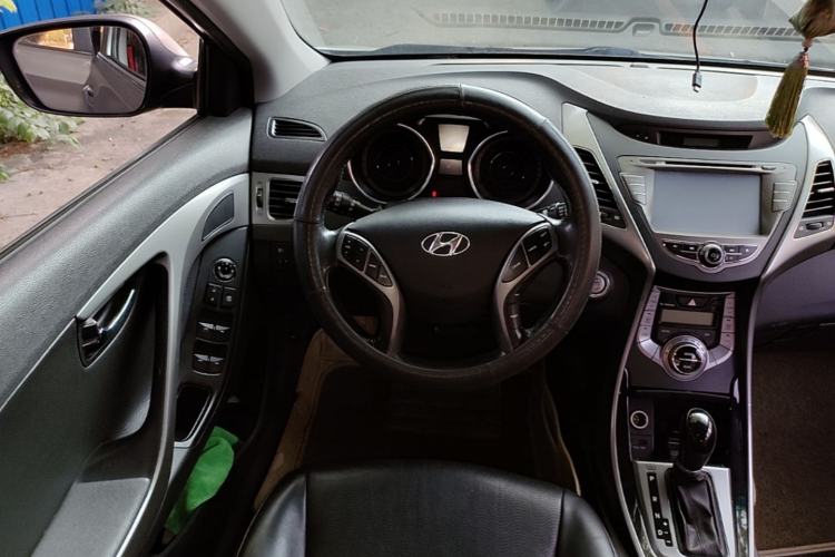 Used Hyundai Elantra (5th Generation / Langdong) 2012 1.6L Automatic Prestige Model Steering Wheel