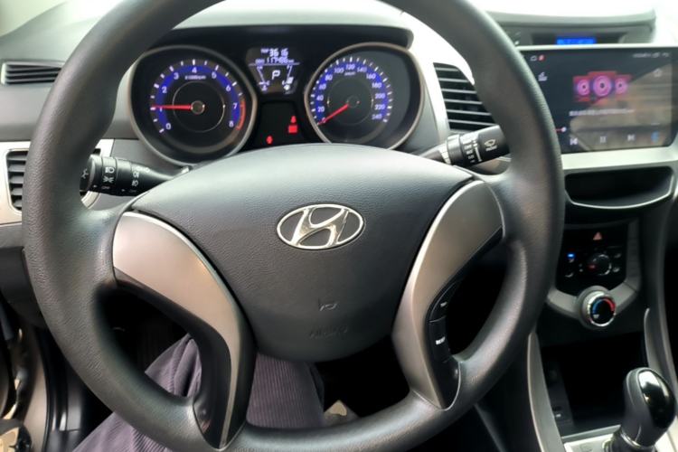 Used Hyundai Elantra (5th Generation / Langdong) 2012 1.6L Automatic Fashion Edition Steering Wheel
