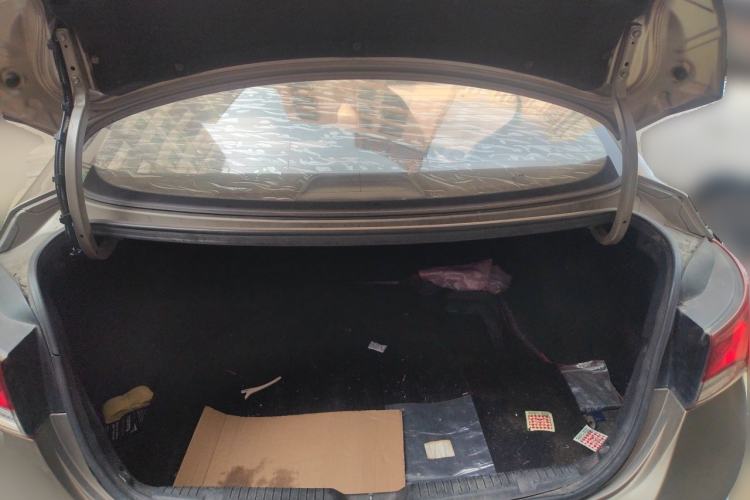 Used Hyundai Elantra (5th Generation / Langdong) 2012 1.6L Automatic Fashion Edition Trunk