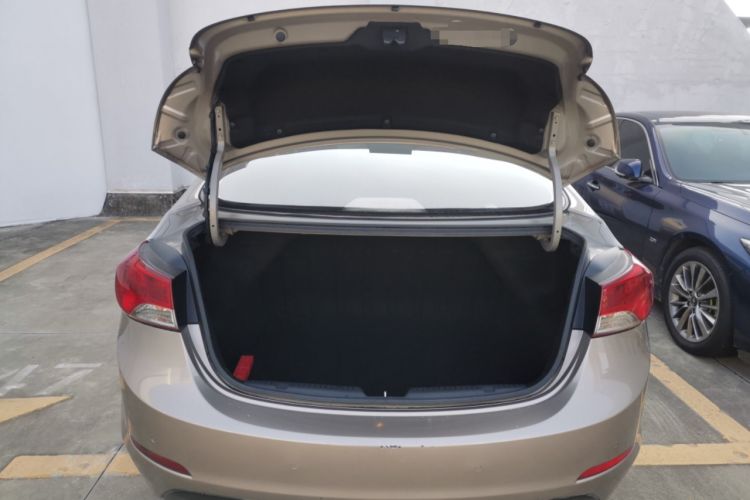 Used Hyundai Elantra (5th Generation / Langdong) 2012 1.6L Automatic Fashion Edition Trunk