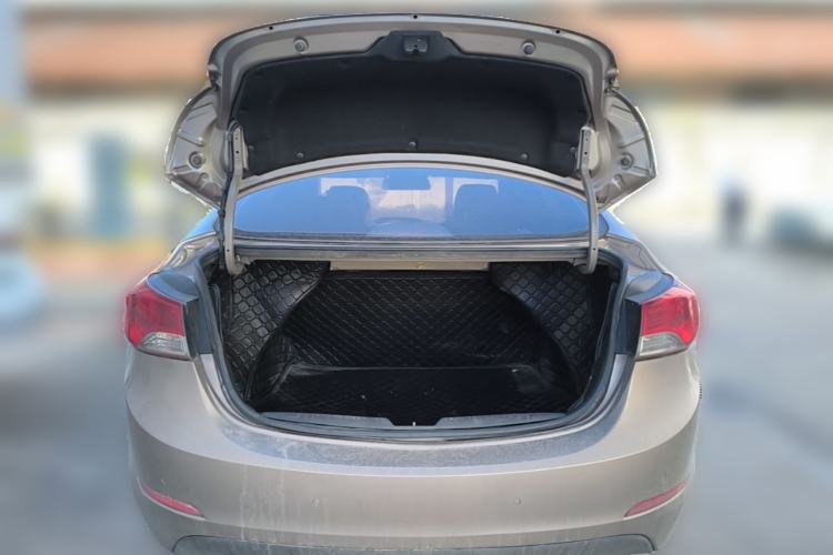 Used Hyundai Elantra (5th Generation / Langdong) 2012 1.6L Manual Leading Model Trunk