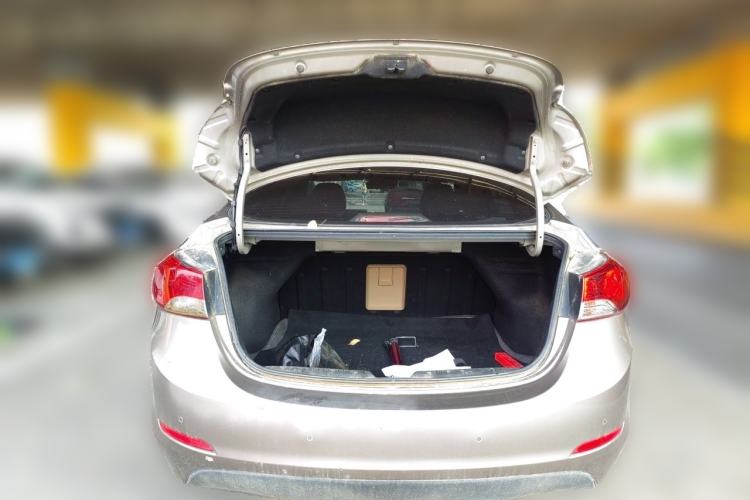 Used Hyundai Elantra (5th Generation / Langdong) 2012 1.6L Manual Leading Model Trunk