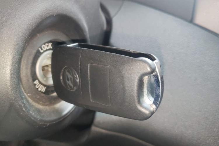 Used Hyundai Elantra (5th Generation / Langdong) 2012 1.6L Automatic Fashion Edition Vehicle Key