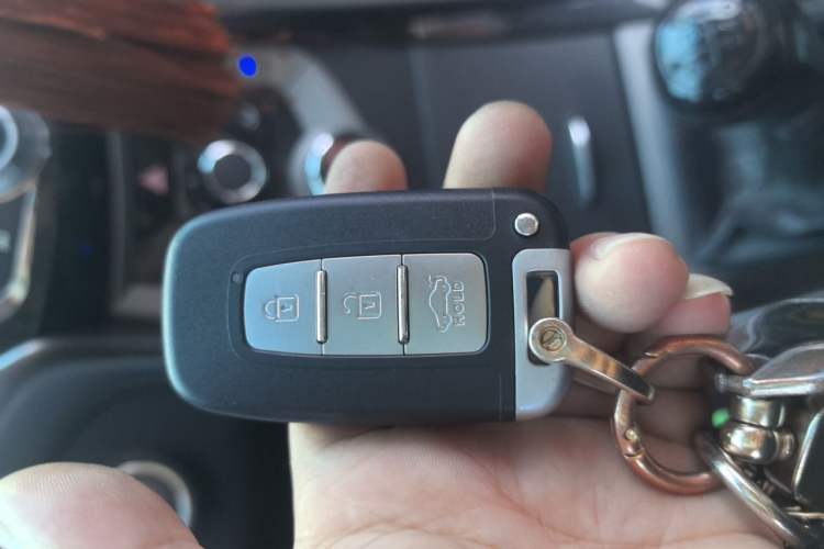 Used Hyundai Elantra (5th Generation / Langdong) 2012 1.6L Manual Leading Model Vehicle Key