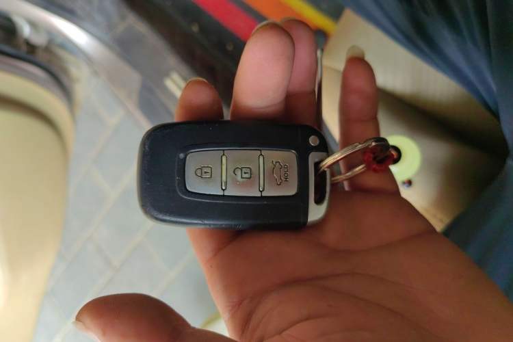 Used Hyundai Elantra (5th Generation / Langdong) 2012 1.6L Manual Leading Model Vehicle Key