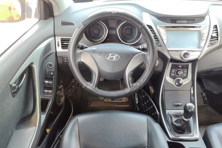 Used Hyundai Elantra (5th Generation / Langdong) 2012 1.6L Manual Leading Model Steering Wheel