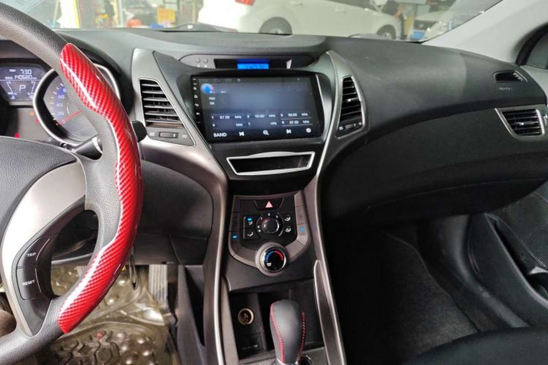 Used Hyundai Elantra (5th Generation / Langdong) 2012 1.6L Automatic Fashion Edition Center Console