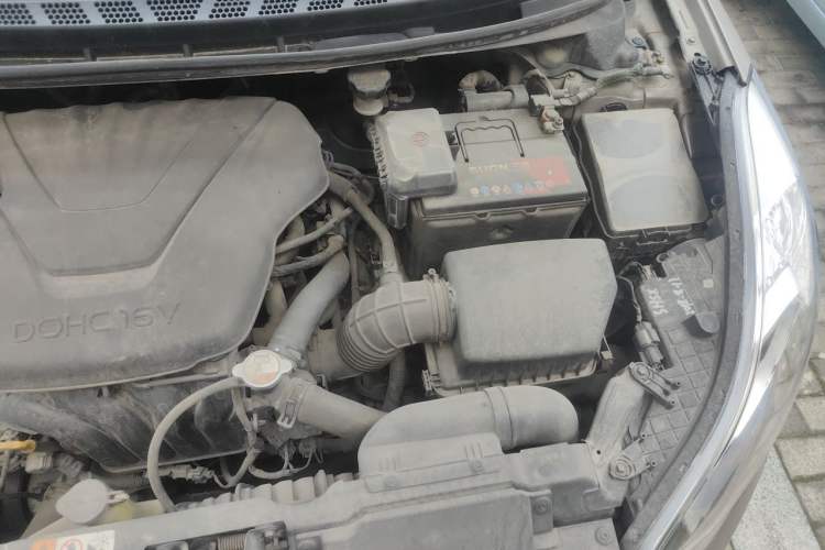 Used Hyundai Elantra (5th Generation / Langdong) 2012 1.6L Automatic Fashion Edition Engine Bay Left