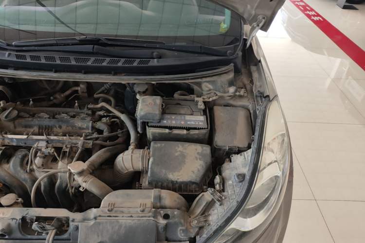 Used Hyundai Elantra (5th Generation / Langdong) 2012 1.6L Automatic Fashion Edition Engine Bay Left